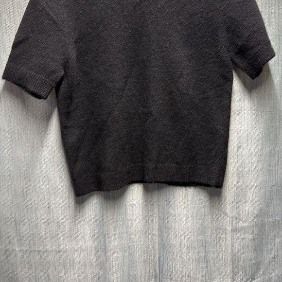 🇺🇸 Velvet Elegant Black Top with Embellished Neckline size extra small - Picture 4 of 8